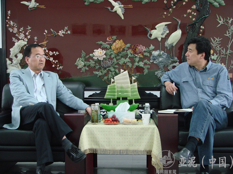 2009年4月17日，彭州市門書記與方履興總經(jīng)理會(huì)談