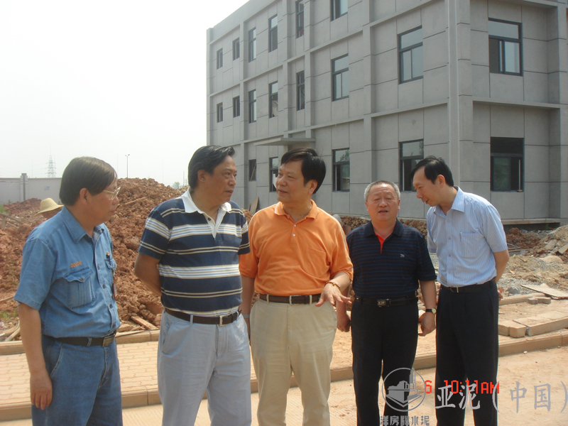 2008年6月6日，原武漢市市委常委，市人大常委會副主任張代重視察湖北亞東