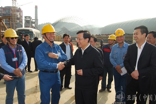 2013年4月24日下午，江西省新任省委書記強(qiáng)衛(wèi)蒞臨亞泥（中國(guó)）下轄之江西亞?wèn)|公司二廠考察調(diào)研，亞泥（中國(guó)）執(zhí)行長(zhǎng)吳中立親自在二廠熱情接待。